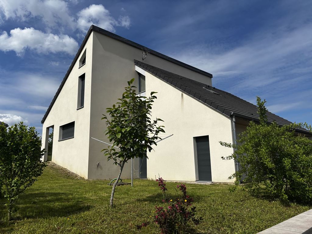 Maison d'architecte RIOZ 350000€ ROUGE IMMOBILIER Maison d'architecte RIOZ 350000€ ROUGE IMMOBILIER